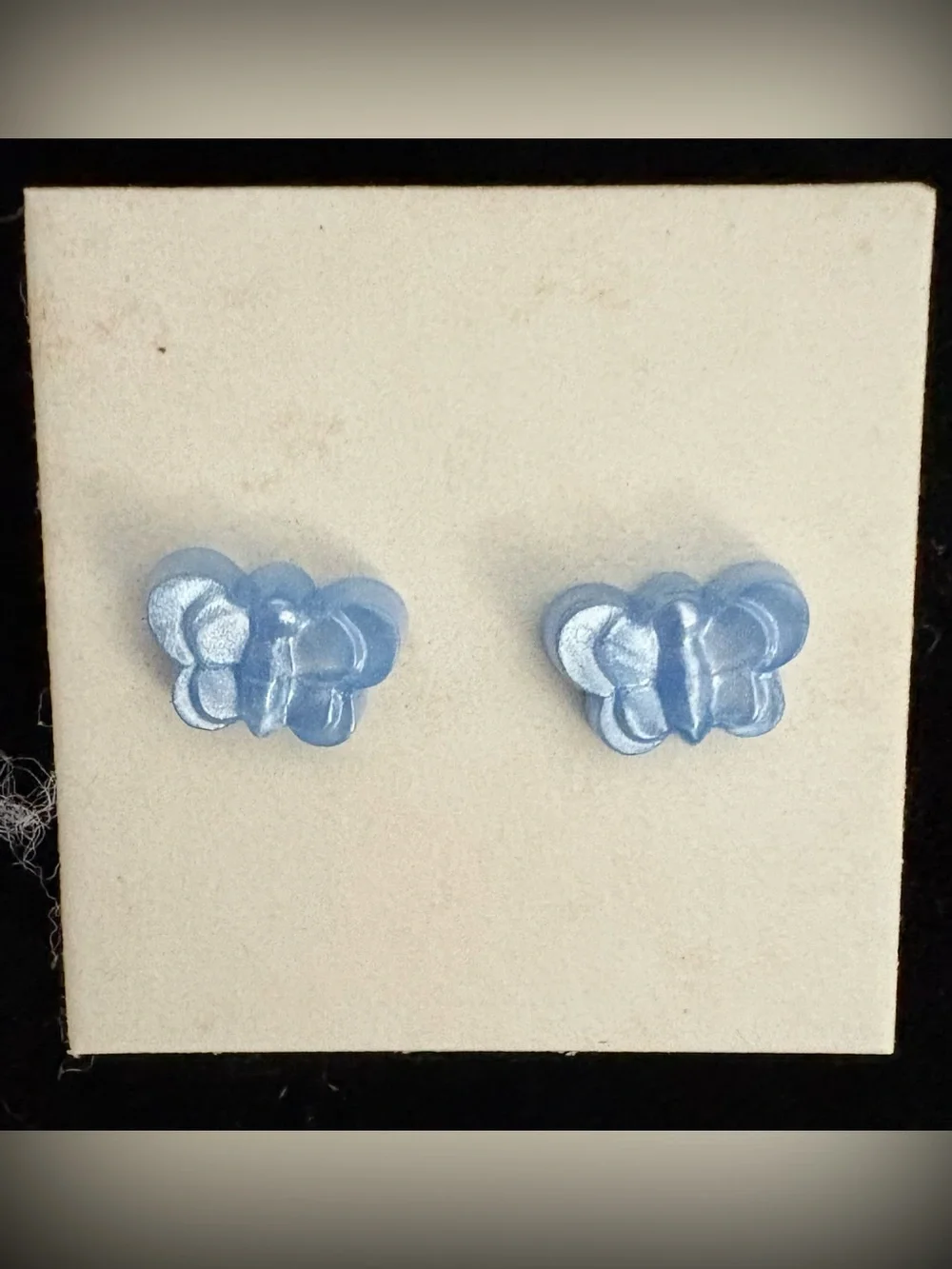 NOS Vintage 1982 Avon Butterfly Pierced Earrings Light Blue Girls Original Box